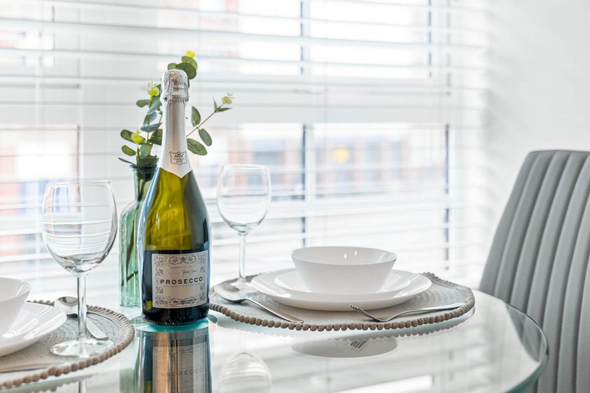 Luxury One Bed Apartment - Jewellery Quarter - Top Rated - 2Cs Birmingham Bagian luar foto
