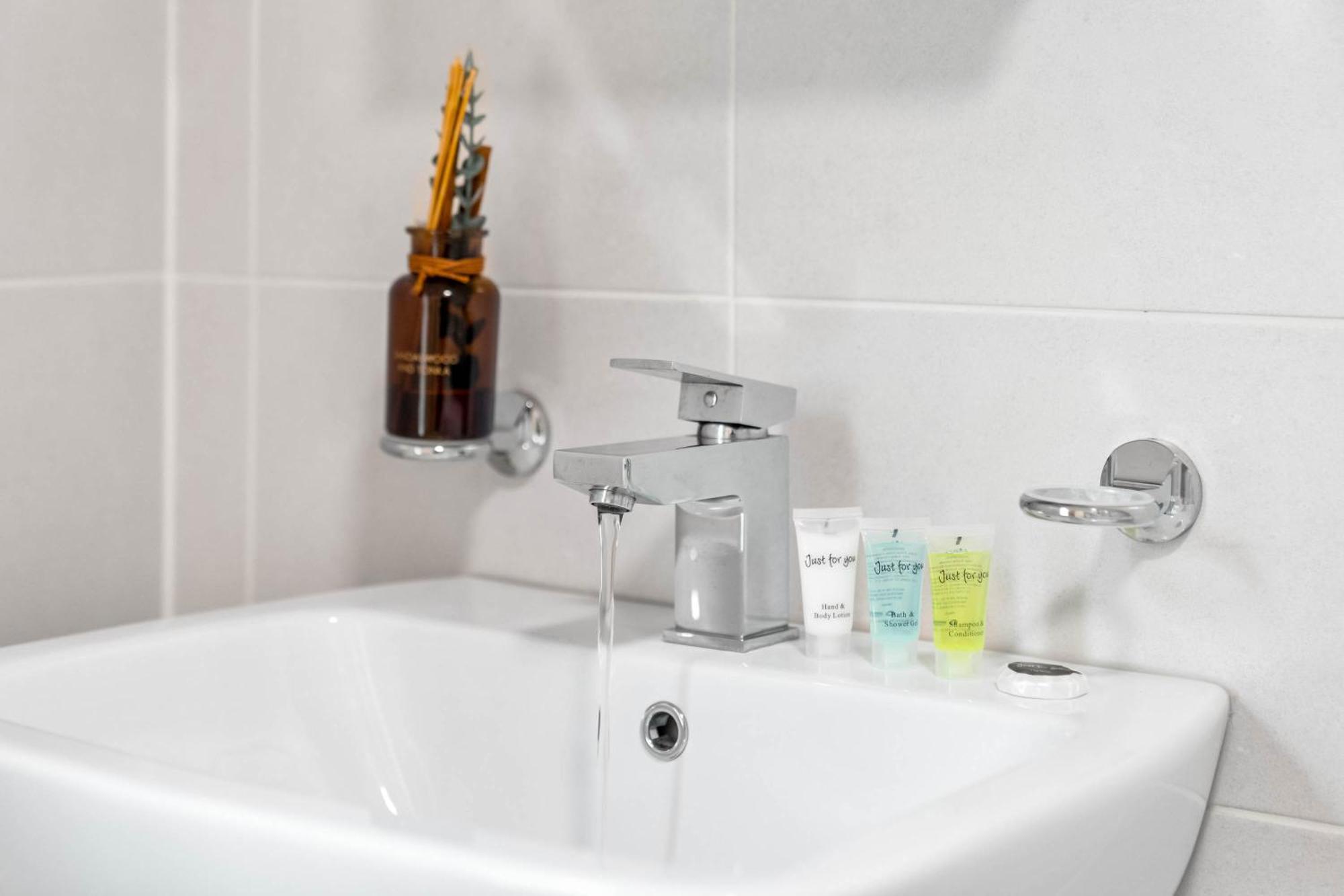 Luxury One Bed Apartment - Jewellery Quarter - Top Rated - 2Cs Birmingham Bagian luar foto